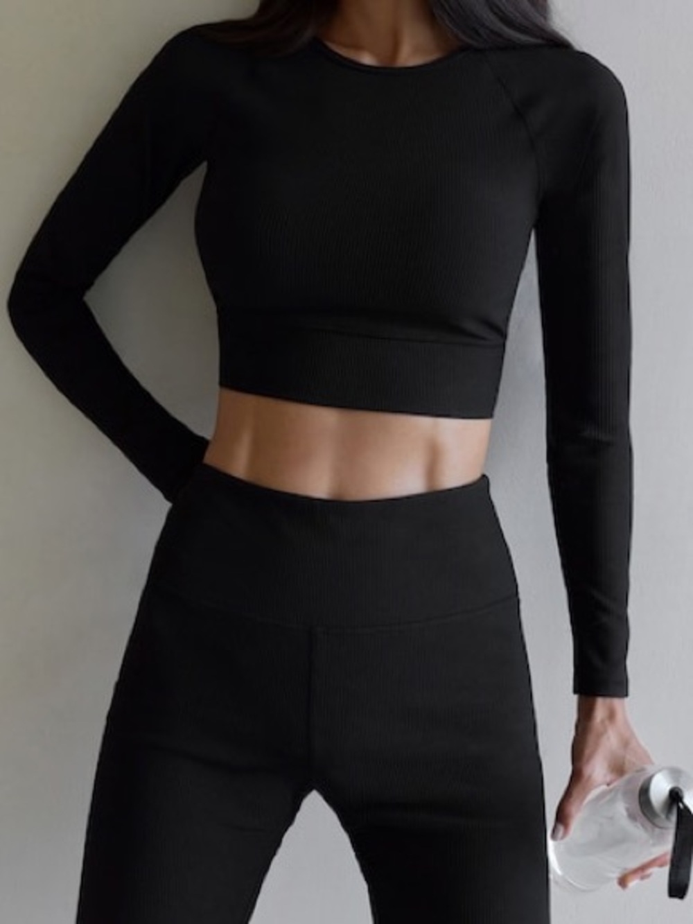 Lichi Stretchy Jersey crop top (S) and v-shaped waist pants (M)